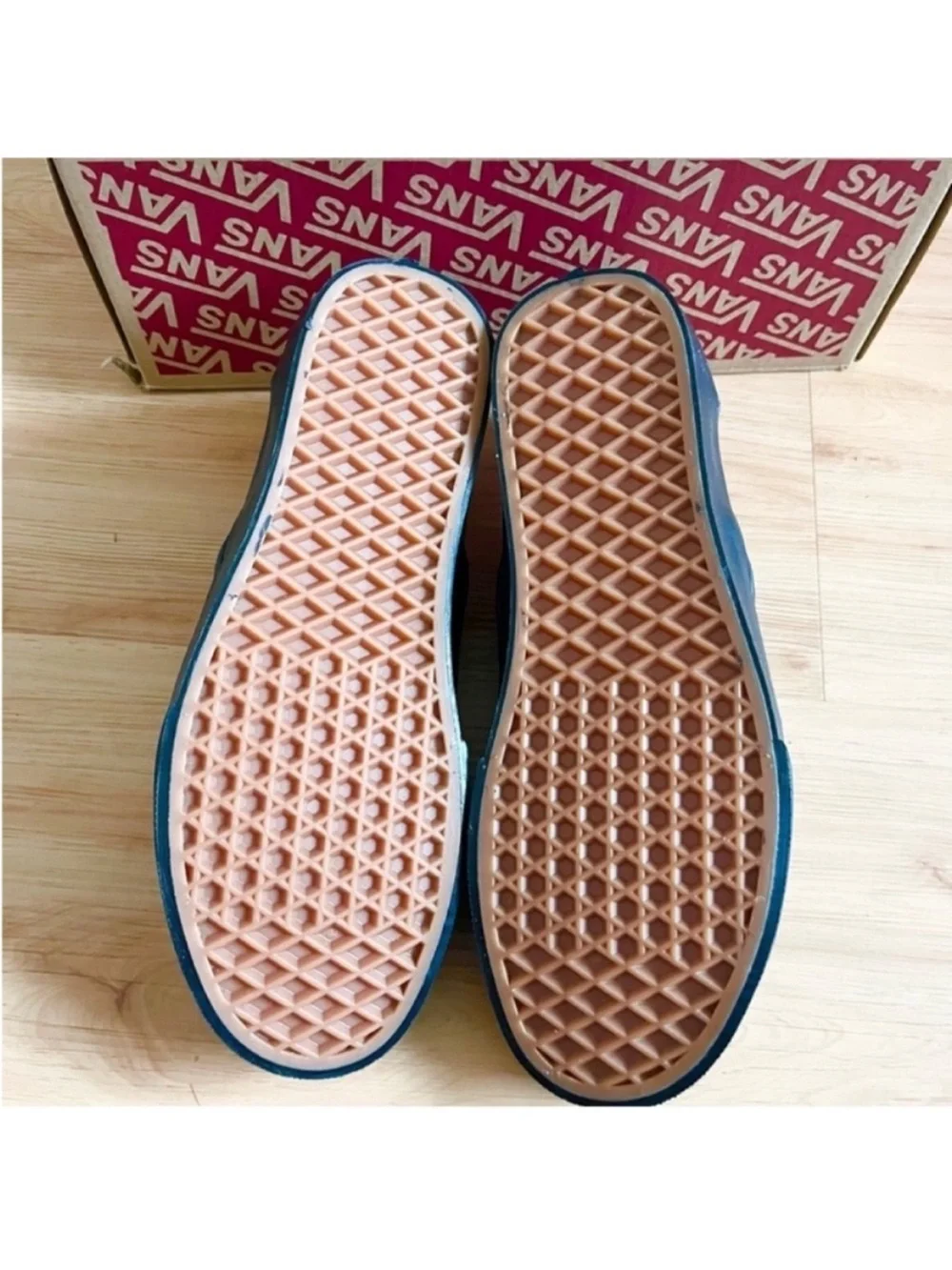 VANS Classic Slip-on Shoes (90sGrunge Black) Women 8.OUS Mens 6.5 US